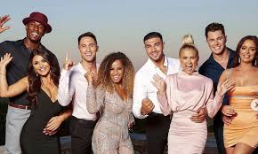 The couples' final dates on the show could sway a few votes in a particular direction, but the public also has very strong feelings over certain islanders in season 3, which will likely affect the overall results. Molly Mae S Dress On The Love Island Final Plus Maura Amber And India S Outfit Details Hello