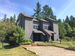 We had a bon fire each night and hungout in the hot tub looking up at the stars. Cottage Rentals Quebec Indoor Pool
