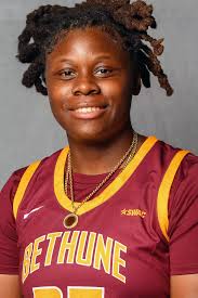 Kayla Clark's Instagram, Twitter & Facebook