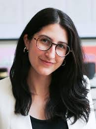 Amanda Hiller's Instagram, Twitter & Facebook