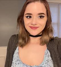 I almost forgot it's my chance to say BEEF CURTAINS 🥳 Turned 28 yesterday  and life is dandy! Happiest gemini season to all my fellow geminis,  including Linda! May it be just