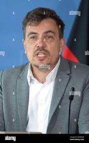 Marc Grimm's Instagram, Twitter & Facebook