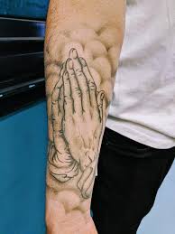 Top 63 praying hands tattoo ideas 2021 inspiration guide. 34 Best Modern Hand Praying Tattoo Designs For Men