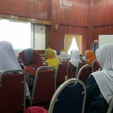Pejabat pendidikan daerah besut tingkat 3 wisma persekutuan besut (9,063.02 mi) kampung raja, malaysia 22200. Pejabat Pendidikan Daerah Ppd Besut Gedung Pemerintah Di Besut