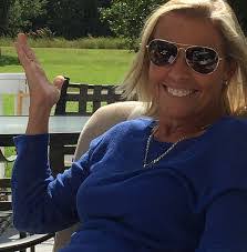 Suzanne Lowery's Instagram, Twitter & Facebook