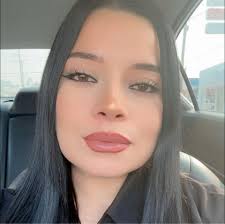 Laura Guillen (@sofia.aranda.395669) • Facebook