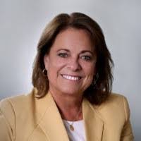 Kelly Leahy's Instagram, Twitter & Facebook