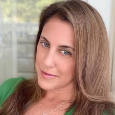 Called "the heart of Palm Springs Elementary," Patti Silva, a math  instructional coach, was chosen from nominees across the country as one of  this year's LifeChanger of the Year Award Winners. Palm… |