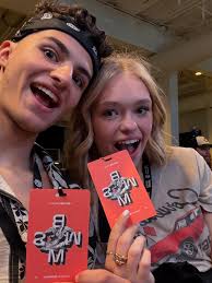 Daniel Avanesian (@worshiperchik) • Instagram photos and videos