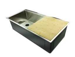 The cylinders bores were attached to the outer case at the 12, 3, 6 and 9 o'clock positions) for greater rigidity around the head gasket. Ledge Sinks Hard To Clean The Ledge