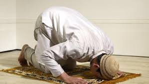 Sholat Istikharah Cara Niat Bacaan Doa Hingga Keutamaannya