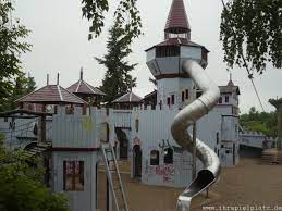 En él los niños encuentran diferentes juegos y atracciones relacionadas con este. Ihrspielplatz De Allgemeiner Spielplatz Robin Hood Spielplatz Berlin