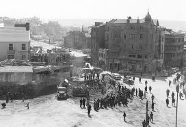 Antoloji Ankara On Instagram Ulus Hal Girisinde Bir Yikim Calismasi Ve Sagda Tarihi Erzurum Oteli 1955 Salt Arsivinden Dem10 A Tesekkurlerimizl I 2020