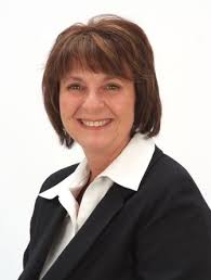 Rosemary Woods Licensed Realtor Member Of Cleveland Area Board Of Realtors 38 Years Of Customer Servi Realtor License Excellent Customer Service Realtors