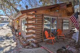 Easily escape the hustle and bustle of city life at this lava hot springs vacation rental studio! Walk To Lava Hot Springs Swimming Pool S From Cozy Cabin Holiday Home Lava Hot Springs