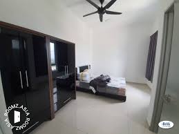 Alstonia residence is a freehold apartment located in bandar sungai long, kajang. Aircond Master Room For Rent At Iris Residence Sg Long With Private Bathroom Roomz Asia