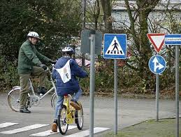 Kostenlose übungen und aktivitäten zum ausdrucken für die vorschule/schuleingangsphase. Radfahrprufung Und Verkehrserziehung Grundschule Klasse 3 Sachunterricht