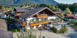 Schnell und sicher online buchen. Ferienhaus Rieger Ferienwohnungen Im Zugspitzdorf Grainau