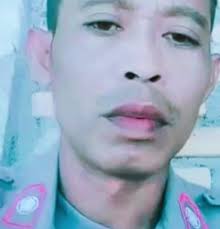 Jerry Lynn and Justin Credible brawled inside and outside the building in a  Lights Out match. (NWA-TNA PPV #51)