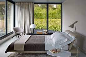 Per quanto riguarda i materiali, i più utilizzati per l'arredamento della camera da letto sono il legno di ciliegio, rovere, noce e frassino, con finitura laccata o sbiancata. Camera Da Letto Moderna Errori Da Evitare E Consigli Originali
