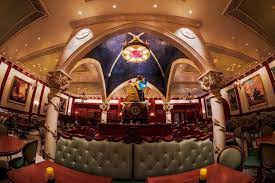 Be our guest is located in fantasyland in magic kingdom. Cinderella S Royal Table V Be Our Guest Restaurant Disney Tourist Blog