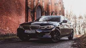 The seventh generation of the bmw 3 series range consists of the bmw g20 (sedan version) and bmw g21 (wagon version, marketed as 'touring') compact executive cars. Bmw Seria 3 M3 Modele Dane Silniki Testy Autocentrum Pl