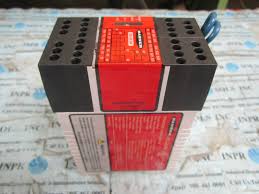 The safety controller can replace numerous safety relay modules in corresponding applications. Banner Es Ua 5a Guard Safety Relay Module 12 24vdc 115vac Fully Tested Inprosols Inc