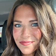 Amazon.com: Calgon Hygiene Plus Washing Machine Cleaner & Limescale  Remover, Water Softener Tablets, Unscented, 65 Tablets, Pack of 1 : Health  & Household