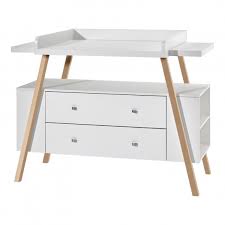 Pour un repas entre amis, la table à manger scandinave aux formes épurées et est la solution idéale ! Commode A Langer Scandinave Happy Meuble De Qualite Jurassien