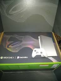 Xbox One X Platinum Taco Bell Limited Edition Taco Bell Only 5040 Made Xboxone Xbox Game Xbox One Xbox Taco Bell