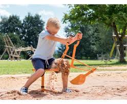 Kinder Finden Baustellen Immer Faszinierend Lasst Eure Kleinen Mit Unserem Sitzbagger Ihre Eigenen Locher Graben Betzoldkiga Bagg Sandkasten Kinder Bagger