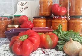 Se curata toate legumele si se spala. ReÈ›eta De ZacuscÄƒ Pentru Fasole È™i Vinete Adn De Femeie