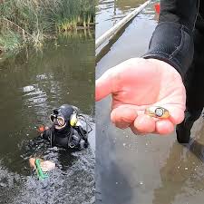 Pi metal detectors are the best for salt water environments and scuba diving. I Went Diving With My Metal Detector In A Private Lake And Was Able To Return Multiple Valuables To Their Owners Including A 5000 Wedding Ring That Was Lost For Almost 5