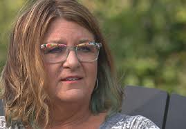 Shelley Willis's Instagram, Twitter & Facebook