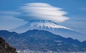 Compañero de promoción y amigo íntimo del general franco. Nuvem Milagrosa Sobre O Monte Fuji Atordoa A Internet Curiosidades Do Japao