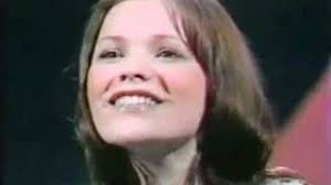 mimi hétu, une chanteuse québécoise qui apparaît dans les années 1960 et  qui connaîtra de nombreux succès