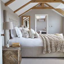 Adding greenery and natural elements brings life to a modern farmhouse bedroom. 75 Beautiful Farmhouse Bedroom Pictures Ideas July 2021 Houzz