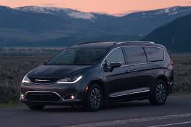 The 2019 chrysler pacifica hybrid limited, by the numbers: 2019 Chrysler Pacifica Hybrid Limited Review A Fine Fit For Families