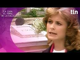 La Casa al Final de la Calle