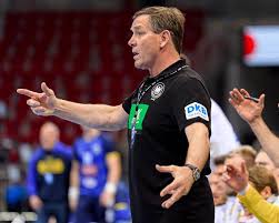 ˈrejno ð(e) esˈpaɲa) ist ein staat auf der iberischen halbinsel im südwesten europas, mit den balearischen inseln im mittelmeer, den kanarischen inseln im atlantik und zwei exklaven in nordafrika. Zahlenspiel Nach Estger Die Bilanz Der Deutschen Nationalmannschaft 2020