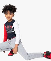 Pour la nouvelle saison, nous proposons une collection de vêtements garçon qui invite à composer des looks décontractés et stylés à la fois, pour tous les jours comme. Vetements De Sport Pour Garcon Pas Chers Gemo