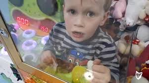 Watch: Moment Tipperary boy gets stuck in a toy machine after climbing in  to get a teddy