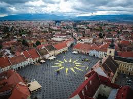 Municipiul sibiu a reprezentat unul dintre cele mai importante şi înfloritoare oraşe din transilvania, fiind centrul coloniştilor saşi stabiliţi în zonă. PiaÈ›a Mare Sibiu Pensiunea Daniel