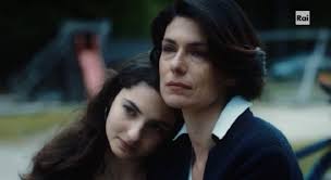 Tecla insolia — canto anche se sono stonata 03:14. Fiction Tv Tecla Insolia Co Protagonista Di Vite In Fuga Su Rai Uno Dal 22 Novembre Siracusa2000 Com