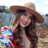 Darlene Villegas's Instagram, Twitter & Facebook