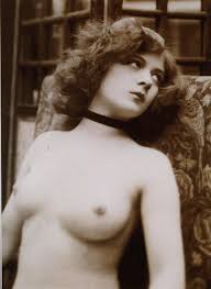 File:Vintage nude bust photograph of a young denuded lady.jpg - Wikimedia  Commons