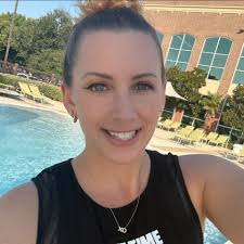 Blanca is lighting up this week's New Music Friday Christmas. Comment 🎄  and we'll send you the playlist.