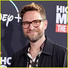 Damon Hyde's Instagram, Twitter & Facebook