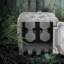 Um eine sichere installation zu gewährleisten, sind verschiedene punkte zu beachten. Stromverteiler In Steinform Mit Vier Steckdosen Etc Shop