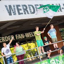 The site lists all clubs he coached and all clubs he played for. Werder Bremen Rettungsanker Relegation Fussball